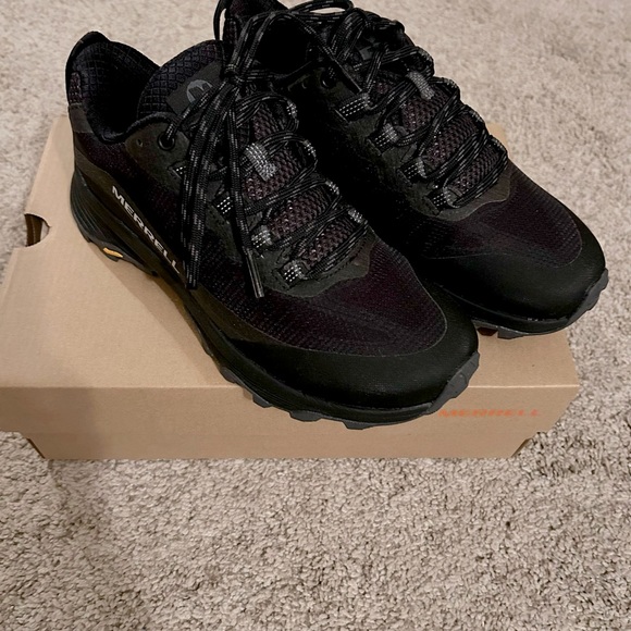 NEW! Womens Merrell Moab shoes - Picture 3 of 6